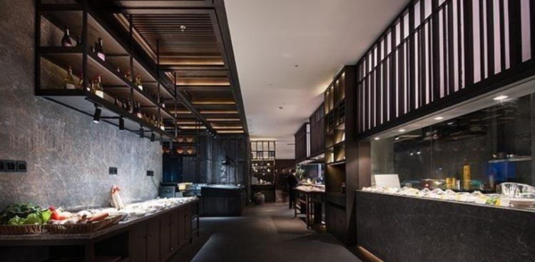 Six-seat restaurant