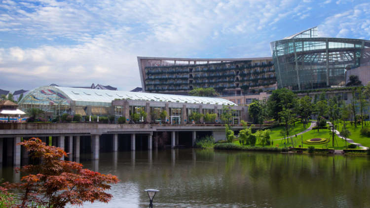InterContinental Sancha Lake Long Island Paradise