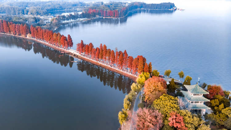 East lake
