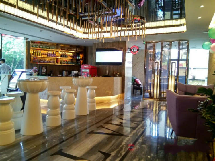 Vegas Lounge
