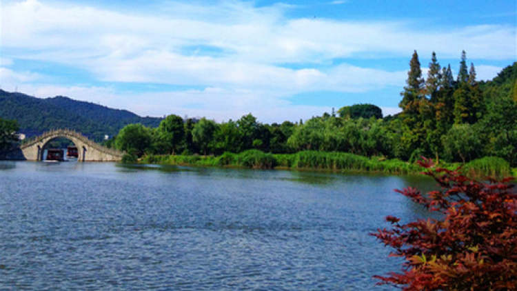 Xianghu Lake
