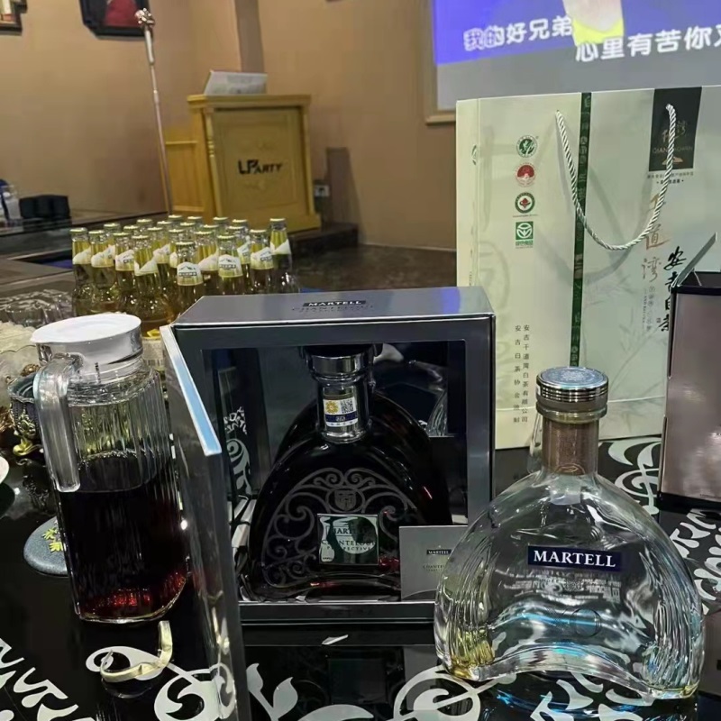 What are the top 10 best nightclubs in Xiamen, and which one is fun