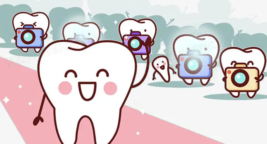 Which doctor is a popular choice among dental implant specialists at Peking University Hospital of Stomatology?