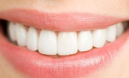 The top eight PK of Shenzhen Stomatological Hospital, Meio, Grenfell, and Synchronous Dental have a quick overview of the prices