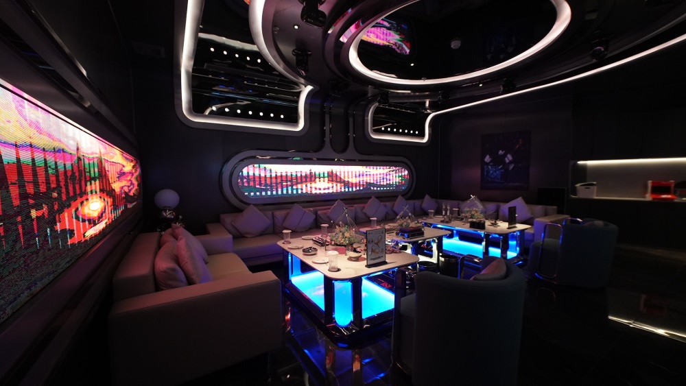 How is the consumption of high-end nightclubs in Dalian, so let's continue to see