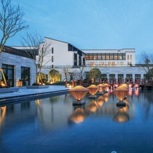 Shanghai Resort Hotel